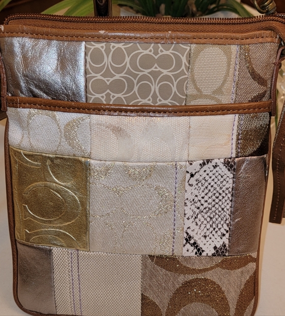 ✨️Authentic Coach Patchwork Crossbody✨️ - Picture 1 of 9
